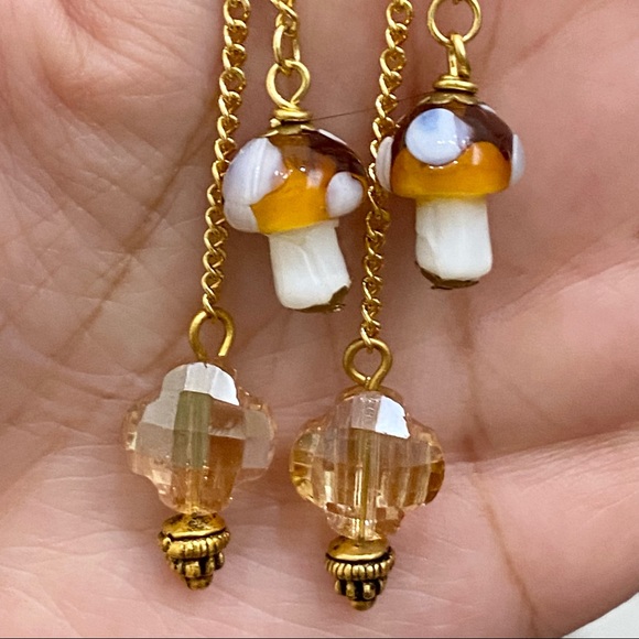 Handmade Mushroom Lampwork Beads Dangling Drop Earrings - Picture 8 of 9